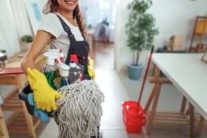 3 Reasons to Hire a Weekly Cleaning Service